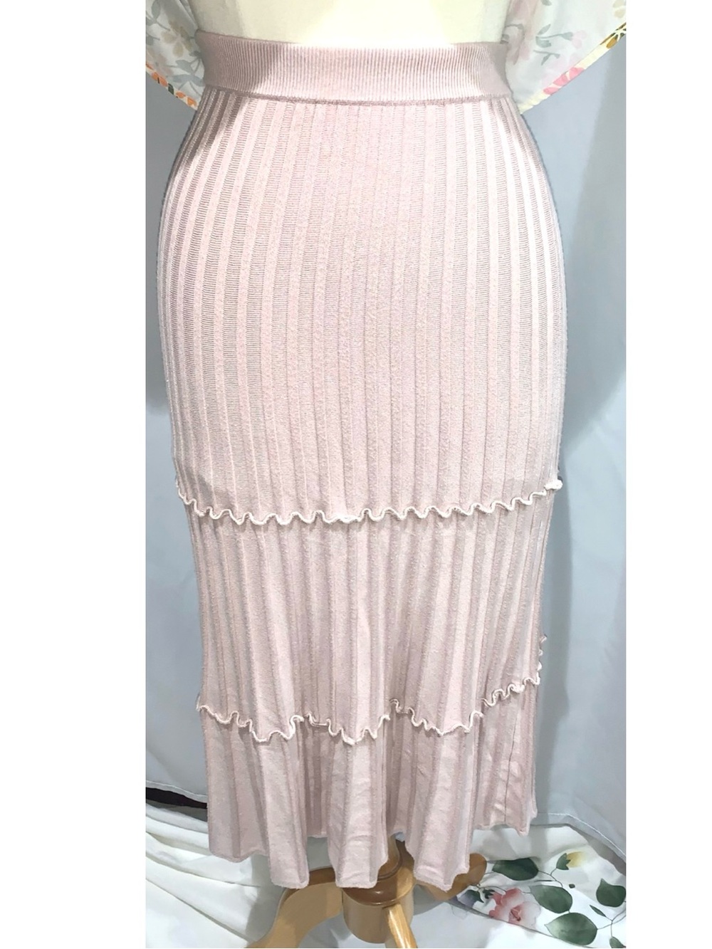 Lark + Grey ribbed sweater skirt dusty rose size Small